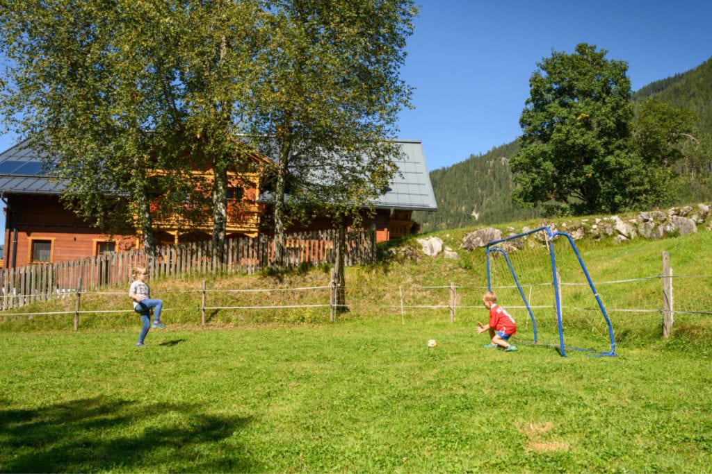 Fußball · Familienurlaub & Urlaub am Bauernhof Marchlhof in Untertauern