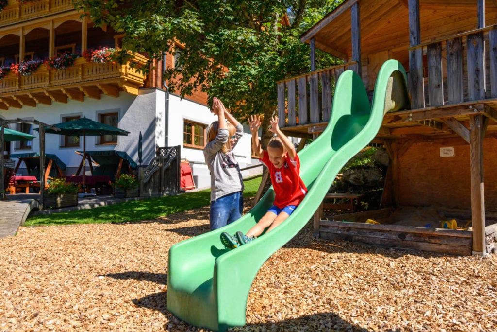 Rutsche · Familienurlaub & Urlaub am Bauernhof Marchlhof in Untertauern